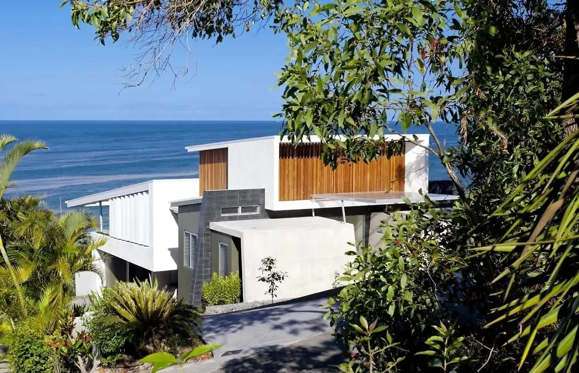 Luxury 5Br Retreat, Sleeps 12, 4 Ensuites Coolum Beach Ferienhaus